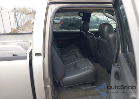 2005 Chevrolet Silverado 1500 Lt из США, поврежденный, VIN 2GCEK13T051388998